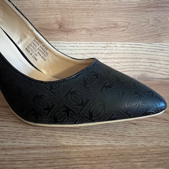 NWT - Bebe Heels - Picture 10 of 16